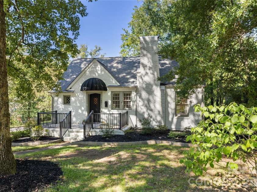 1801 Tippah Avenue, Charlotte, NC 28205.  MLS# CAR4426680, YatesRealty ID 53277. 