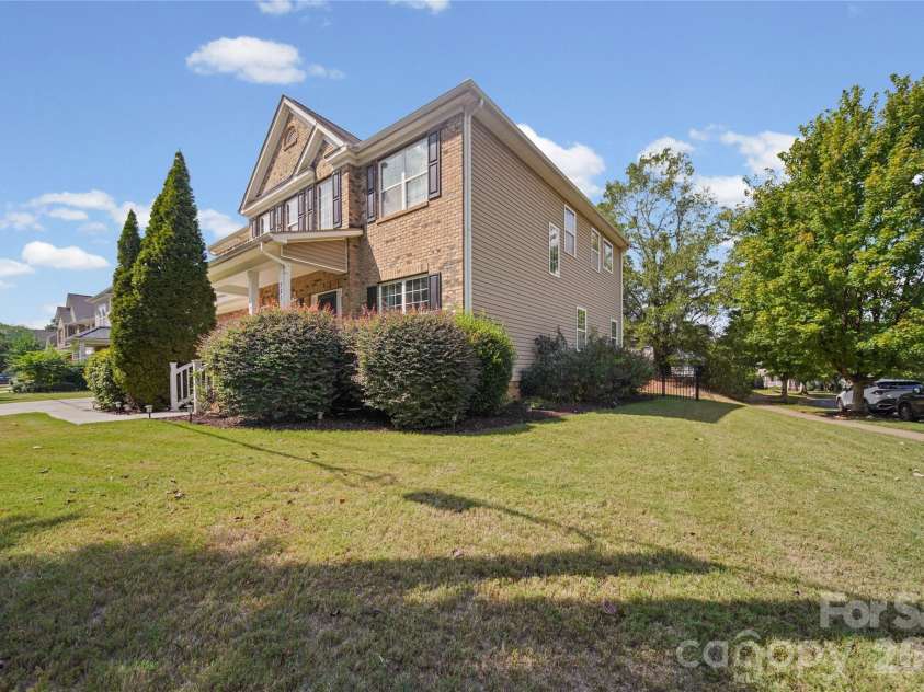 521 Stowe Road, Belmont, NC 28012.  MLS# CAR4426823, YatesRealty ID 53279. 