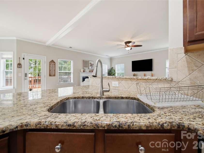 521 Stowe Road, Belmont, NC 28012.  MLS# CAR4426823, YatesRealty ID 53279. 