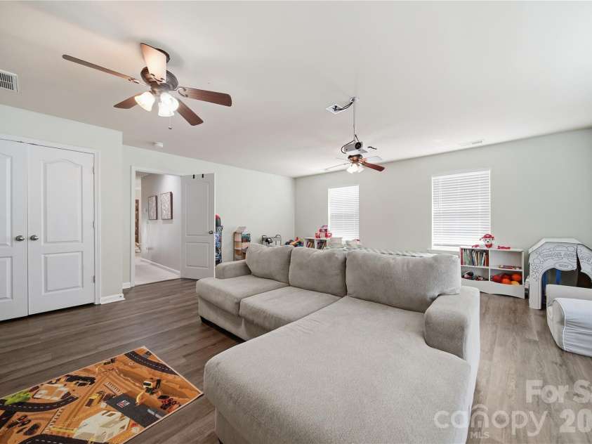 521 Stowe Road, Belmont, NC 28012.  MLS# CAR4426823, YatesRealty ID 53279. 