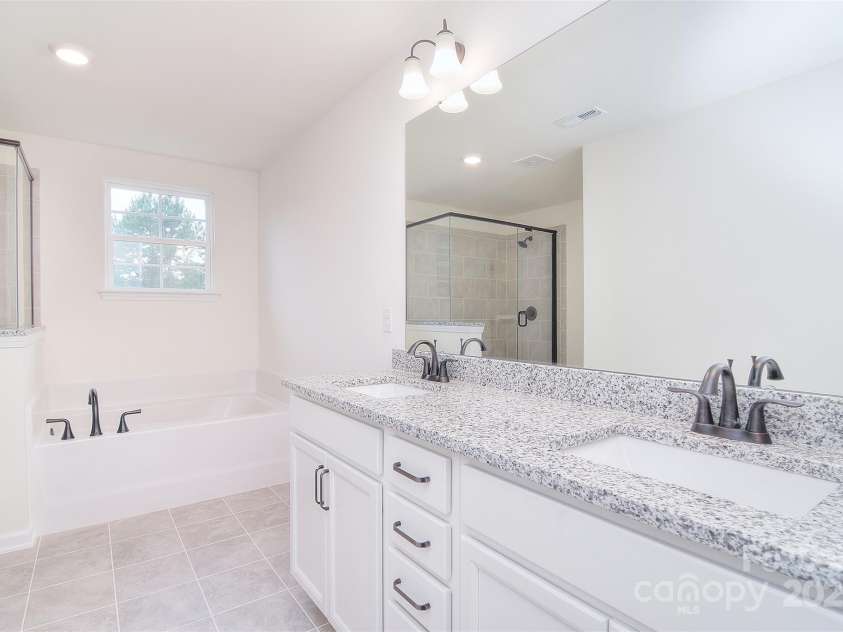 111 Megby Trail, Statesville, NC 28677.  MLS# CAR4223715, YatesRealty ID 5328. 
