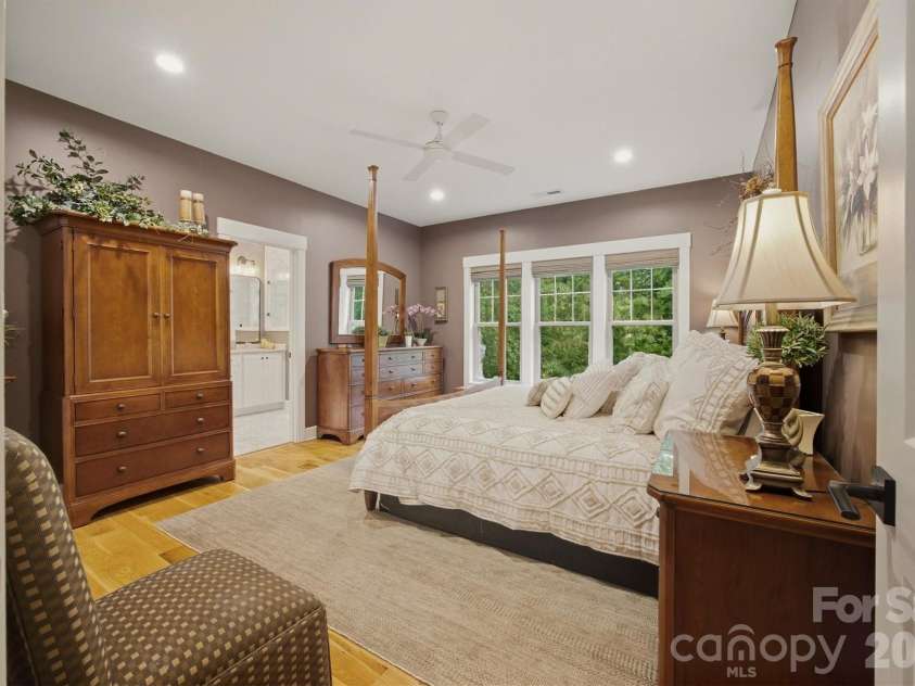 124 Beechmont Drive, Morganton, NC 28655.  MLS# CAR4426147, YatesRealty ID 53280. 