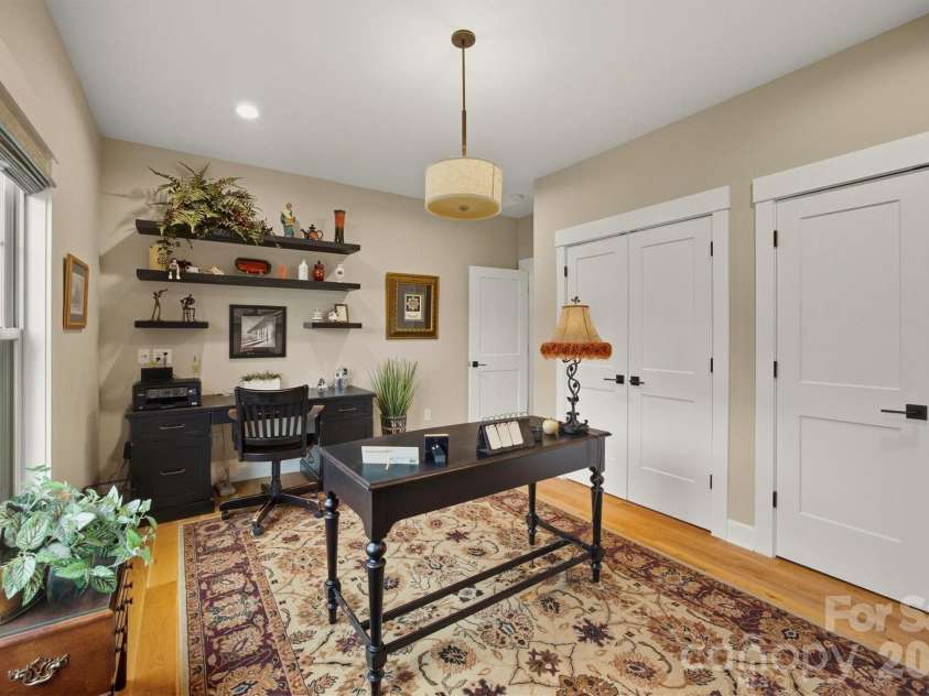 124 Beechmont Drive, Morganton, NC 28655.  MLS# CAR4426147, YatesRealty ID 53280. 