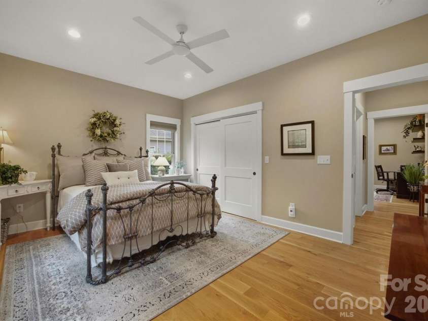 124 Beechmont Drive, Morganton, NC 28655.  MLS# CAR4426147, YatesRealty ID 53280. 