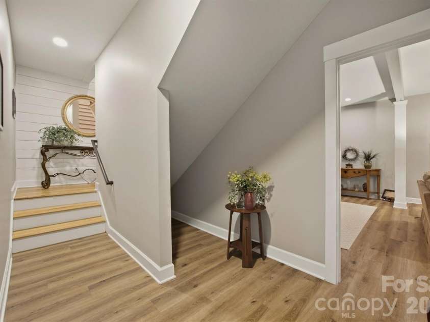 124 Beechmont Drive, Morganton, NC 28655.  MLS# CAR4426147, YatesRealty ID 53280. 