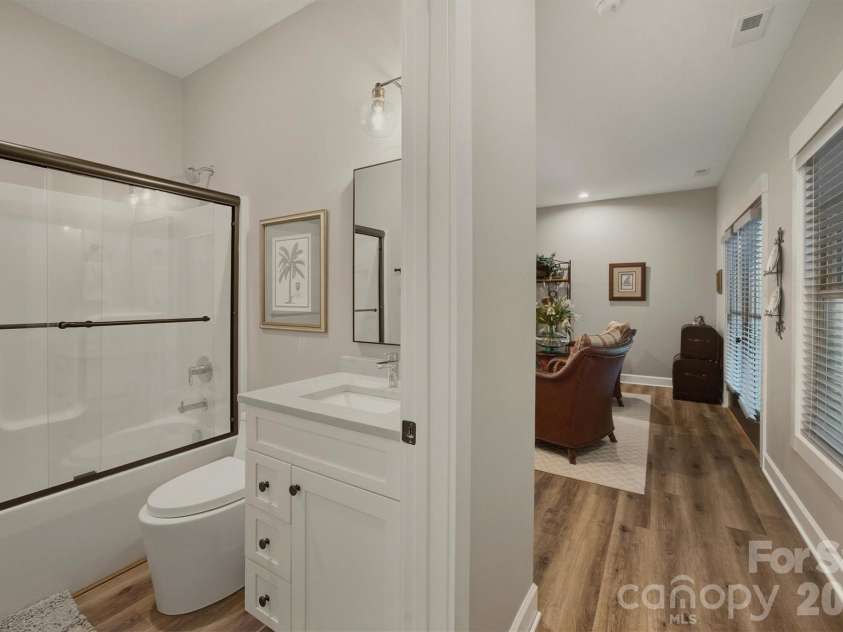 124 Beechmont Drive, Morganton, NC 28655.  MLS# CAR4426147, YatesRealty ID 53280. 