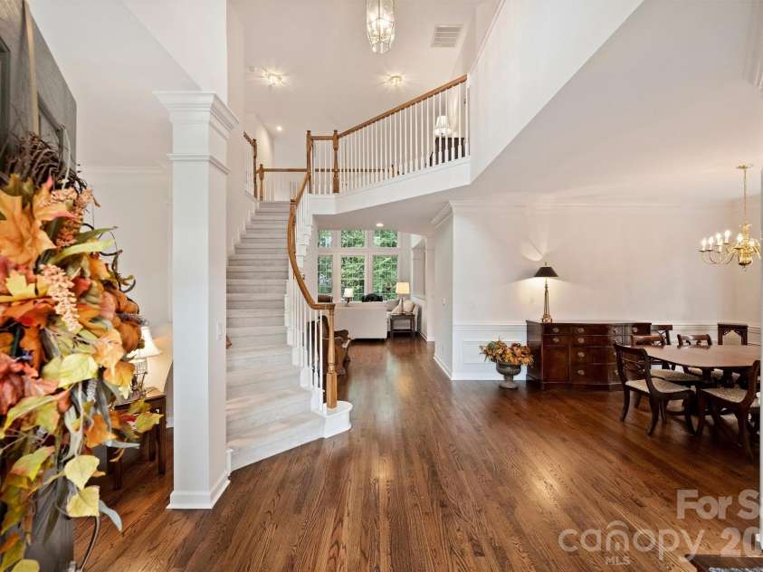 7410 Roseland Avenue, Charlotte, NC 28277.  MLS# CAR4406265, YatesRealty ID 53281. 