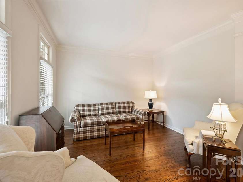 7410 Roseland Avenue, Charlotte, NC 28277.  MLS# CAR4406265, YatesRealty ID 53281. 