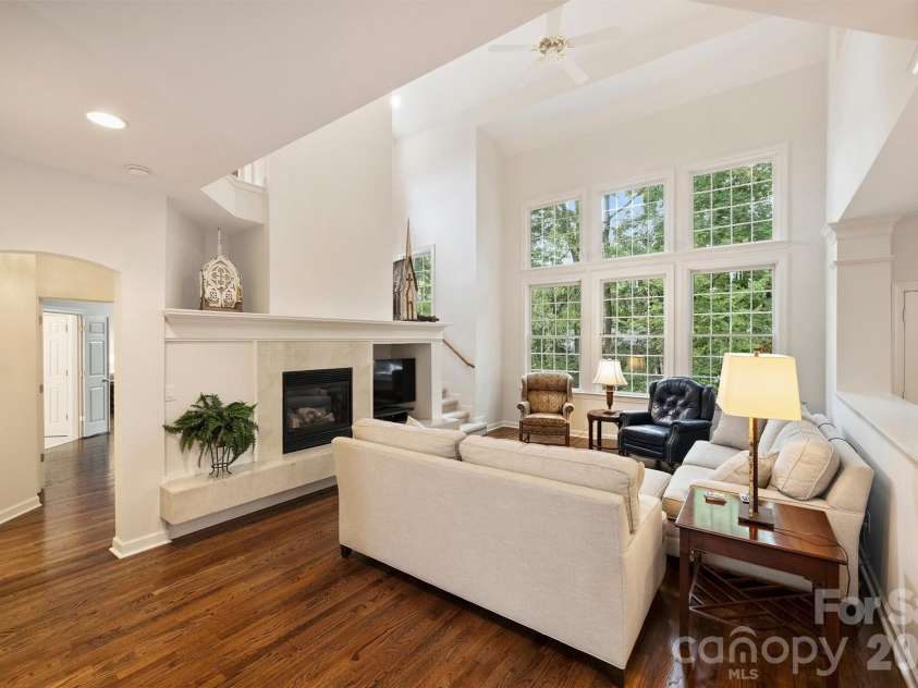 7410 Roseland Avenue, Charlotte, NC 28277.  MLS# CAR4406265, YatesRealty ID 53281. 