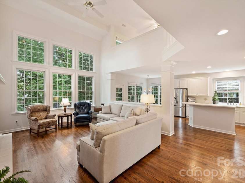 7410 Roseland Avenue, Charlotte, NC 28277.  MLS# CAR4406265, YatesRealty ID 53281. 