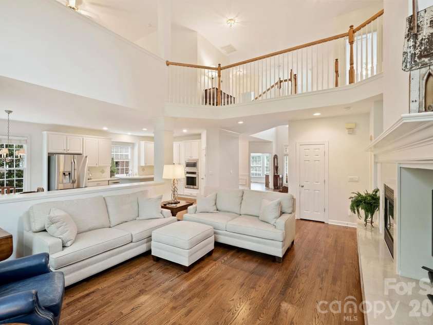 7410 Roseland Avenue, Charlotte, NC 28277.  MLS# CAR4406265, YatesRealty ID 53281. 