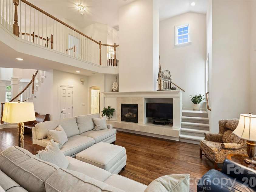 7410 Roseland Avenue, Charlotte, NC 28277.  MLS# CAR4406265, YatesRealty ID 53281. 