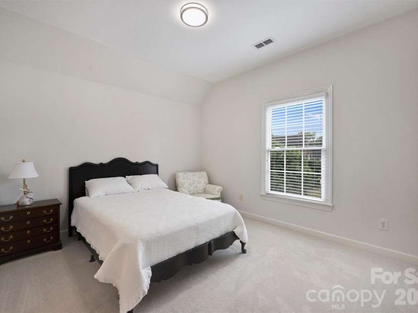 7410 Roseland Avenue, Charlotte, NC 28277.  MLS# CAR4406265, YatesRealty ID 53281. 
