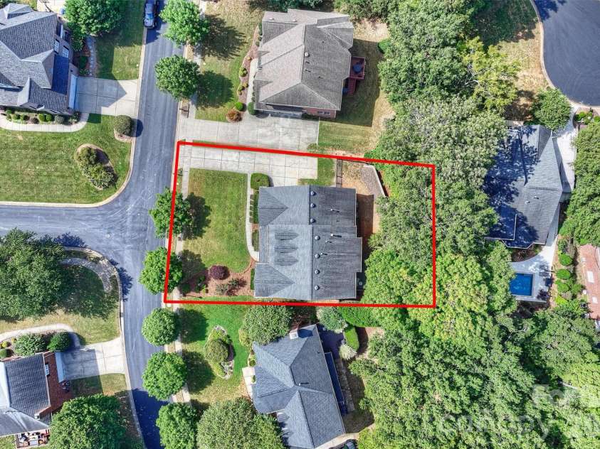 7410 Roseland Avenue, Charlotte, NC 28277.  MLS# CAR4406265, YatesRealty ID 53281. 