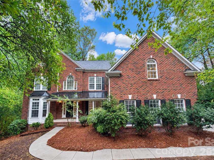 2420 Runnymede Lane, Charlotte, NC 28209.  MLS# CAR4428826, YatesRealty ID 53282. 