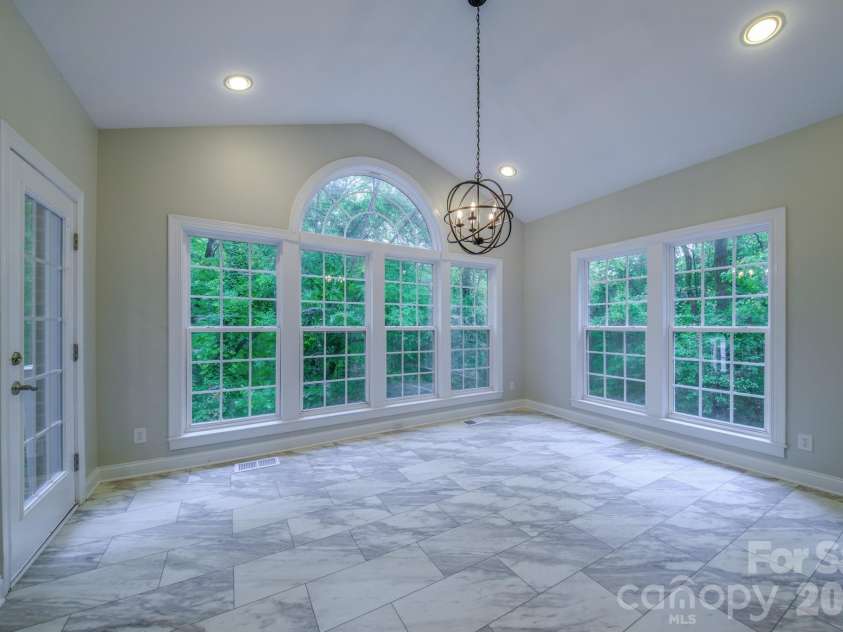 2420 Runnymede Lane, Charlotte, NC 28209.  MLS# CAR4428826, YatesRealty ID 53282. 