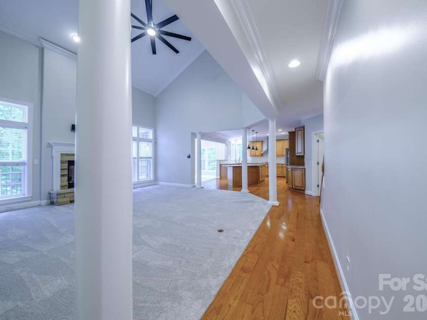 2420 Runnymede Lane, Charlotte, NC 28209.  MLS# CAR4428826, YatesRealty ID 53282. 
