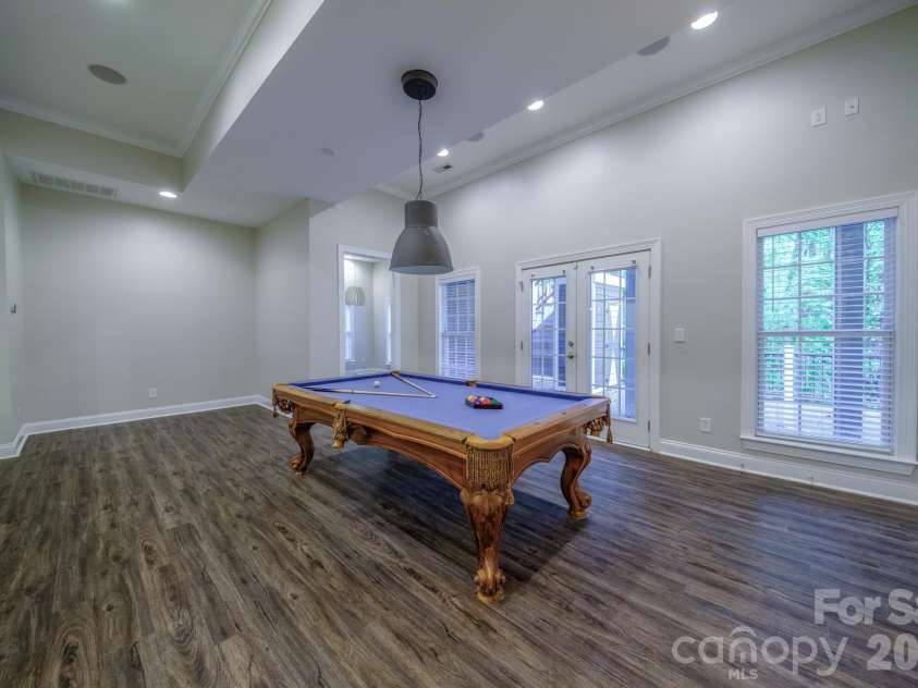 2420 Runnymede Lane, Charlotte, NC 28209.  MLS# CAR4428826, YatesRealty ID 53282. 