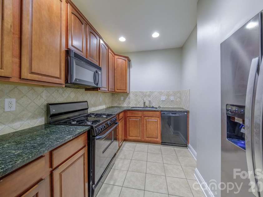 2420 Runnymede Lane, Charlotte, NC 28209.  MLS# CAR4428826, YatesRealty ID 53282. 