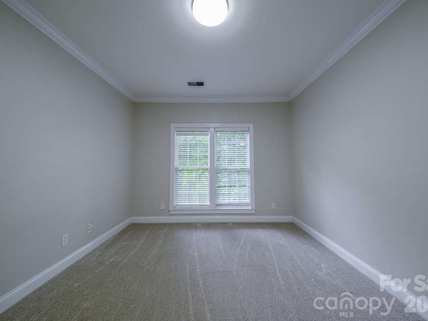 2420 Runnymede Lane, Charlotte, NC 28209.  MLS# CAR4428826, YatesRealty ID 53282. 