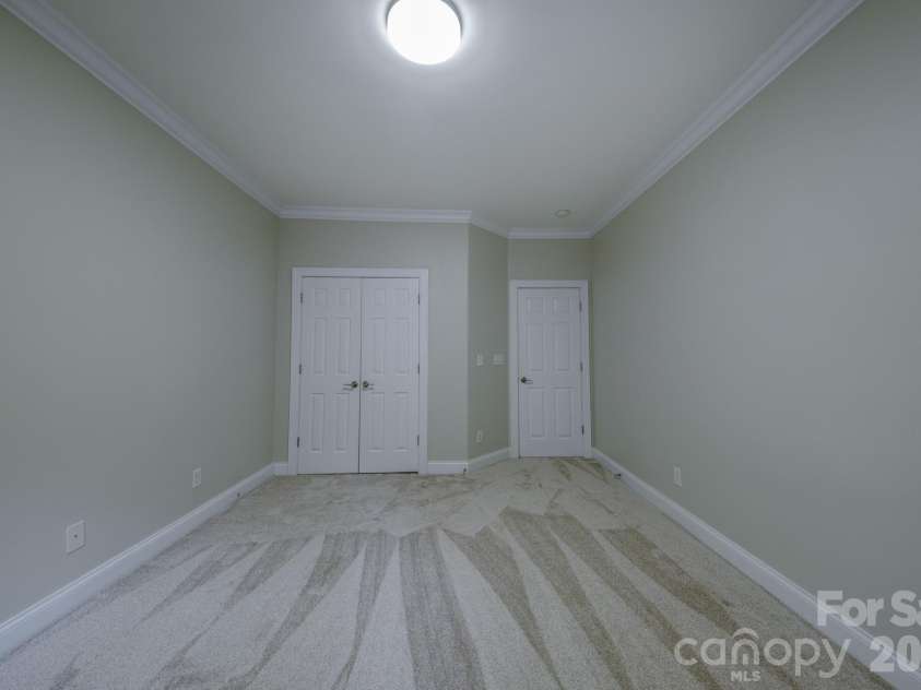2420 Runnymede Lane, Charlotte, NC 28209.  MLS# CAR4428826, YatesRealty ID 53282. 