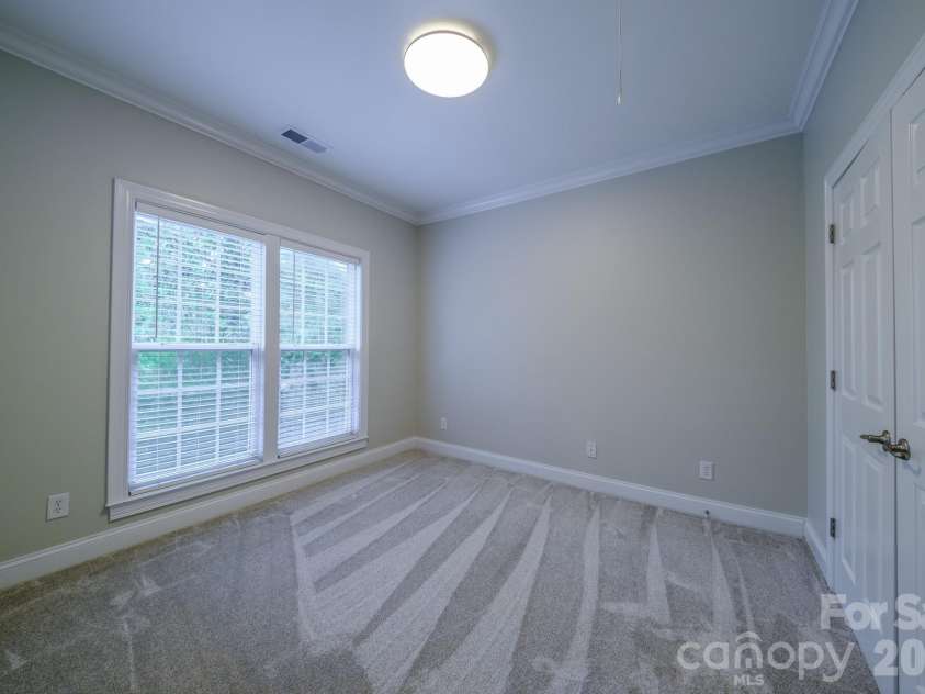 2420 Runnymede Lane, Charlotte, NC 28209.  MLS# CAR4428826, YatesRealty ID 53282. 