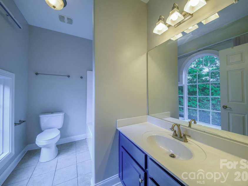 2420 Runnymede Lane, Charlotte, NC 28209.  MLS# CAR4428826, YatesRealty ID 53282. 