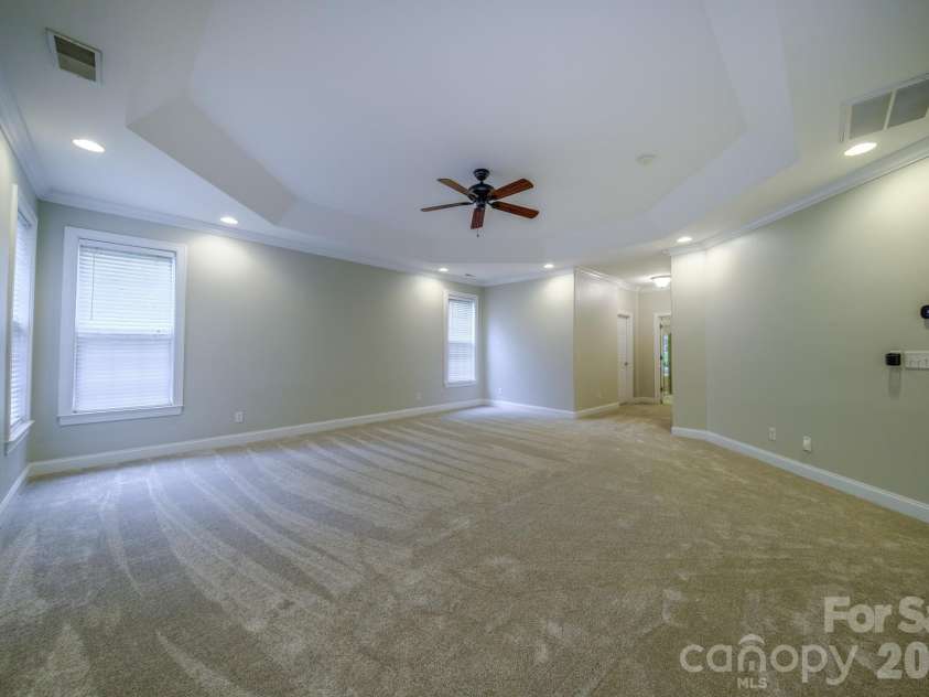 2420 Runnymede Lane, Charlotte, NC 28209.  MLS# CAR4428826, YatesRealty ID 53282. 