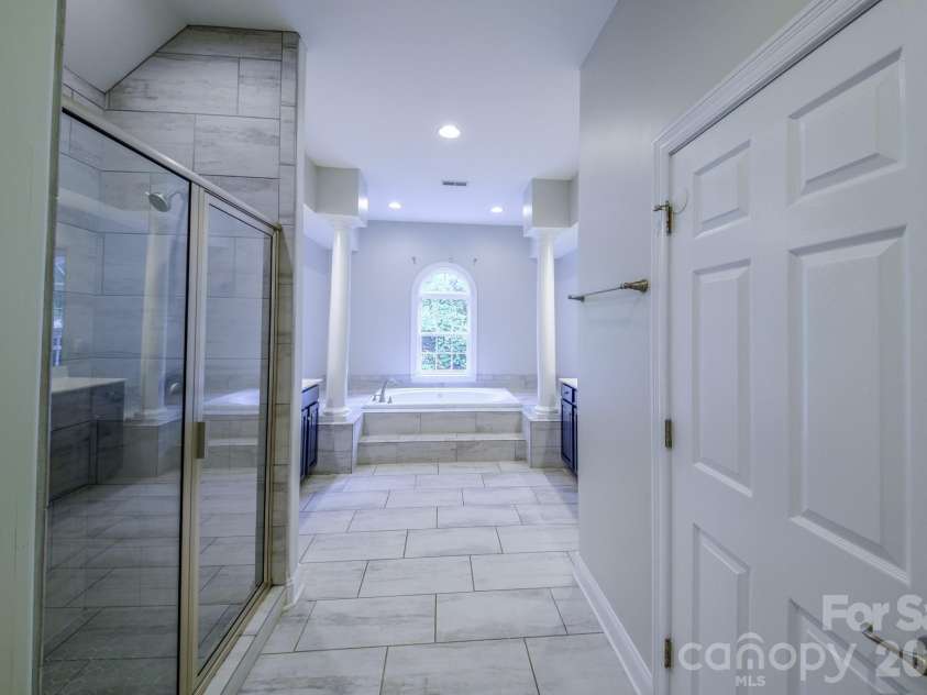2420 Runnymede Lane, Charlotte, NC 28209.  MLS# CAR4428826, YatesRealty ID 53282. 