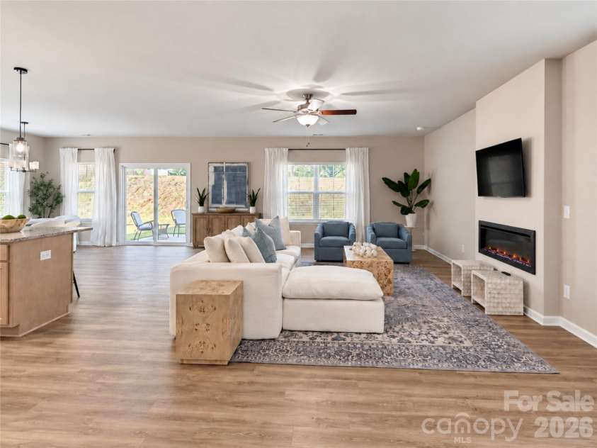 8913 Sawyer Run Court, Charlotte, NC 28215.  MLS# CAR4428253, YatesRealty ID 53283. 