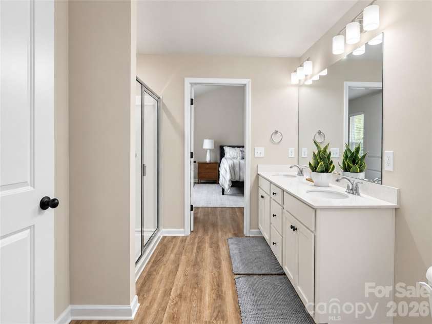 8913 Sawyer Run Court, Charlotte, NC 28215.  MLS# CAR4428253, YatesRealty ID 53283. 