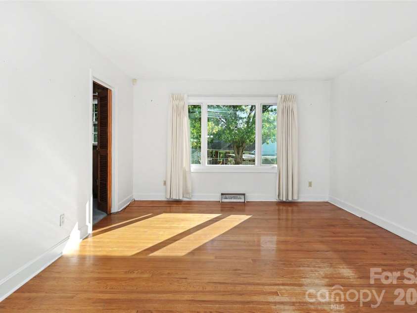 7331 Briardale Drive, Charlotte, NC 28212.  MLS# CAR4427666, YatesRealty ID 53284. 