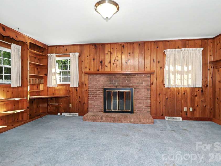 7331 Briardale Drive, Charlotte, NC 28212.  MLS# CAR4427666, YatesRealty ID 53284. 