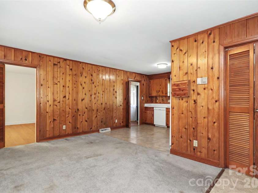 7331 Briardale Drive, Charlotte, NC 28212.  MLS# CAR4427666, YatesRealty ID 53284. 