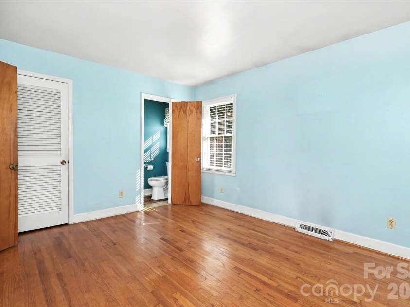7331 Briardale Drive, Charlotte, NC 28212.  MLS# CAR4427666, YatesRealty ID 53284. 