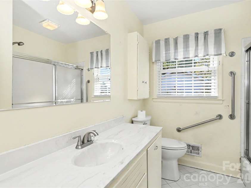 7331 Briardale Drive, Charlotte, NC 28212.  MLS# CAR4427666, YatesRealty ID 53284. 