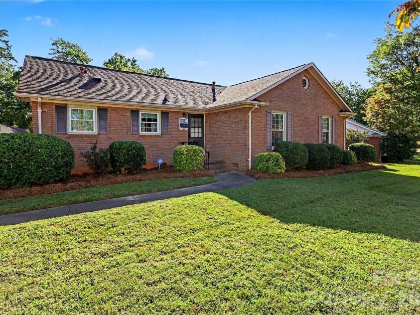 7331 Briardale Drive, Charlotte, NC 28212.  MLS# CAR4427666, YatesRealty ID 53284. 