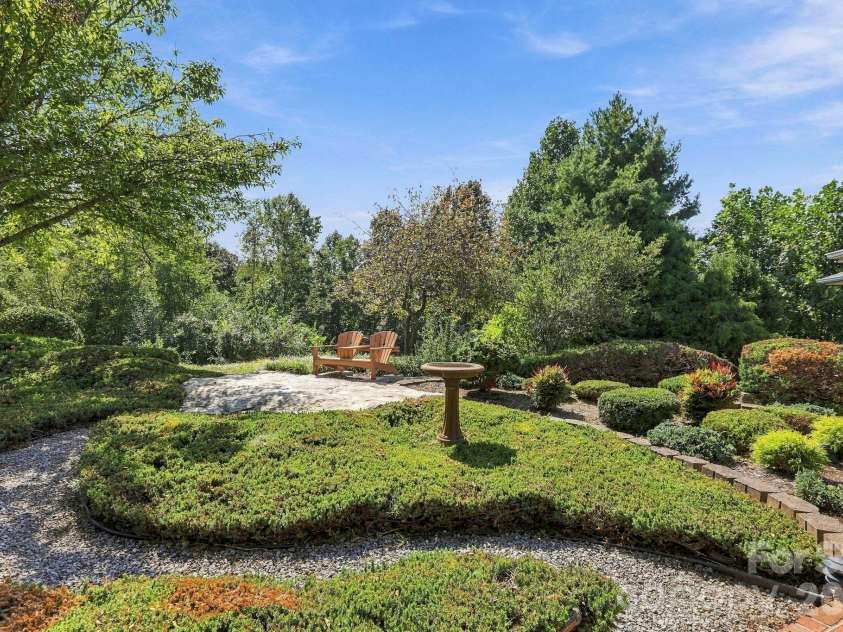 244 Mountain Valley Drive, Hendersonville, NC 28739.  MLS# CAR4425255, YatesRealty ID 53285. 