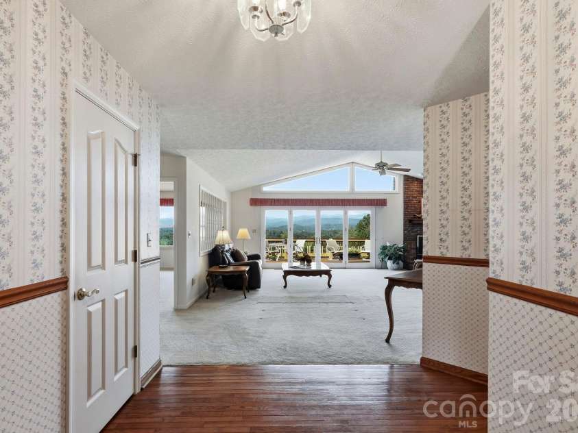 244 Mountain Valley Drive, Hendersonville, NC 28739.  MLS# CAR4425255, YatesRealty ID 53285. 