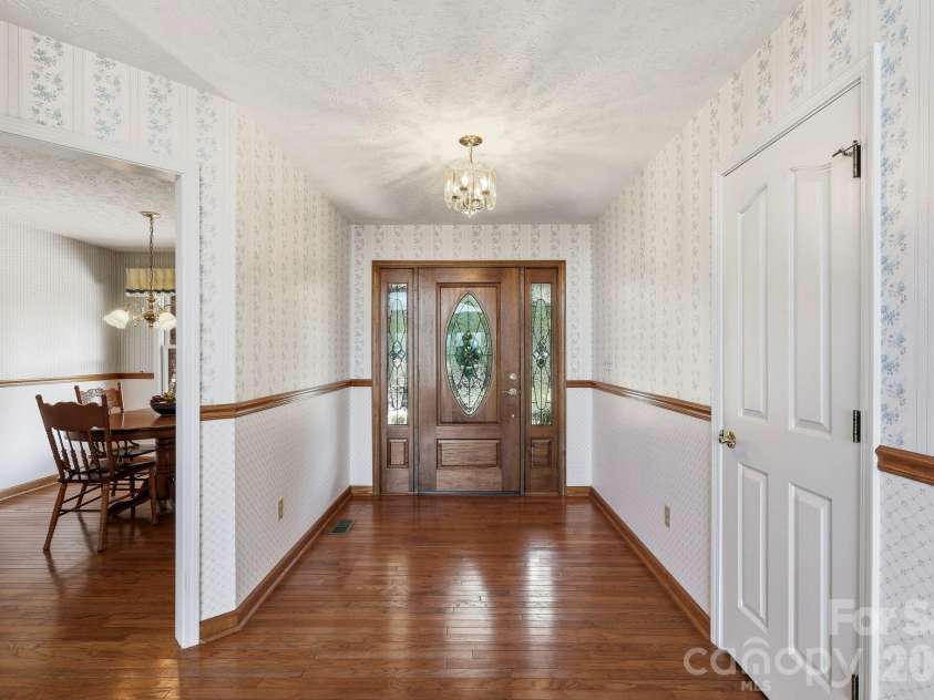 244 Mountain Valley Drive, Hendersonville, NC 28739.  MLS# CAR4425255, YatesRealty ID 53285. 