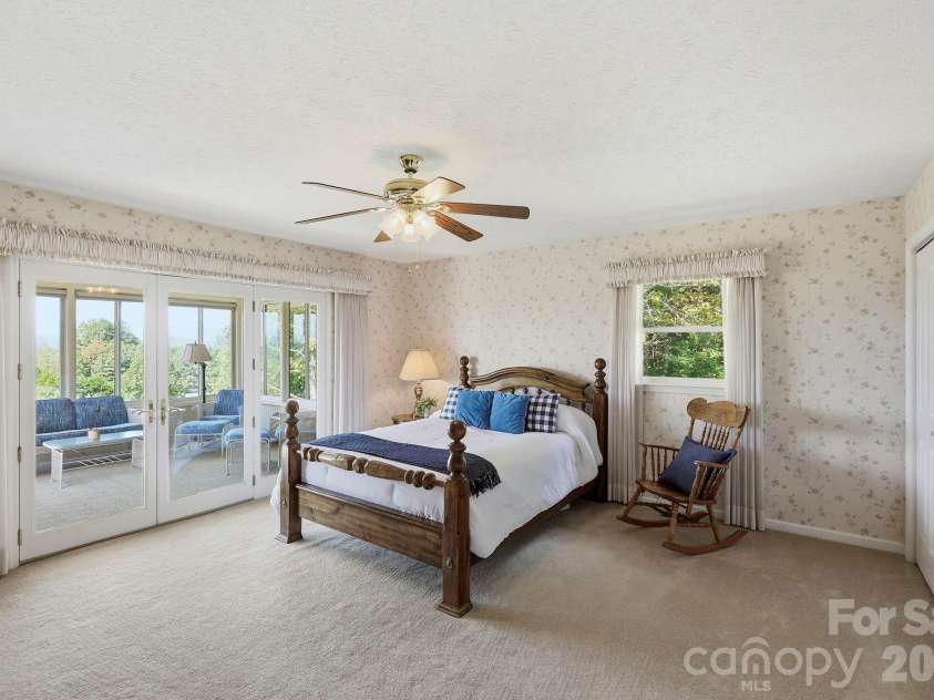 244 Mountain Valley Drive, Hendersonville, NC 28739.  MLS# CAR4425255, YatesRealty ID 53285. 