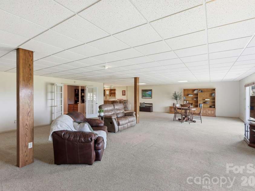 244 Mountain Valley Drive, Hendersonville, NC 28739.  MLS# CAR4425255, YatesRealty ID 53285. 