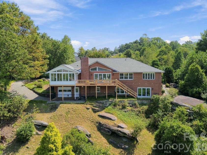 244 Mountain Valley Drive, Hendersonville, NC 28739.  MLS# CAR4425255, YatesRealty ID 53285. 