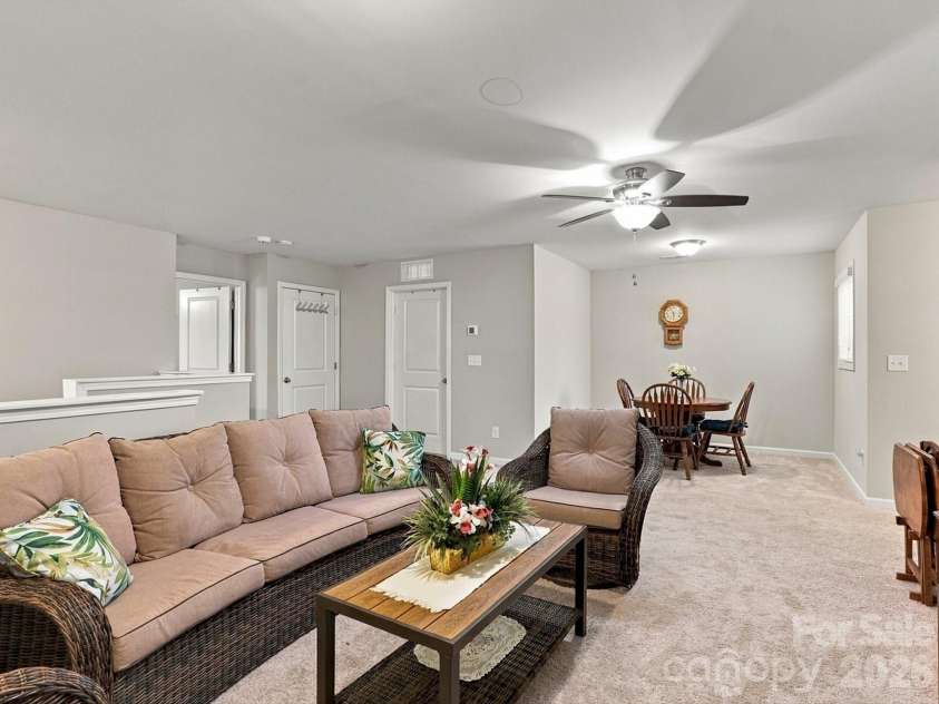 859 Pennington Drive, Lancaster, SC 29720.  MLS# CAR4427835, YatesRealty ID 53286. 