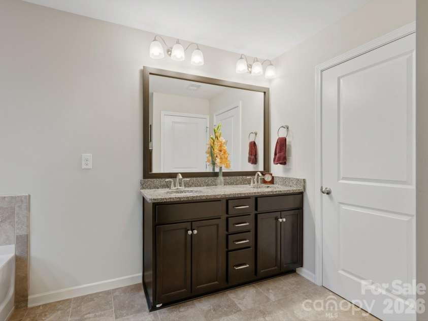 859 Pennington Drive, Lancaster, SC 29720.  MLS# CAR4427835, YatesRealty ID 53286. 