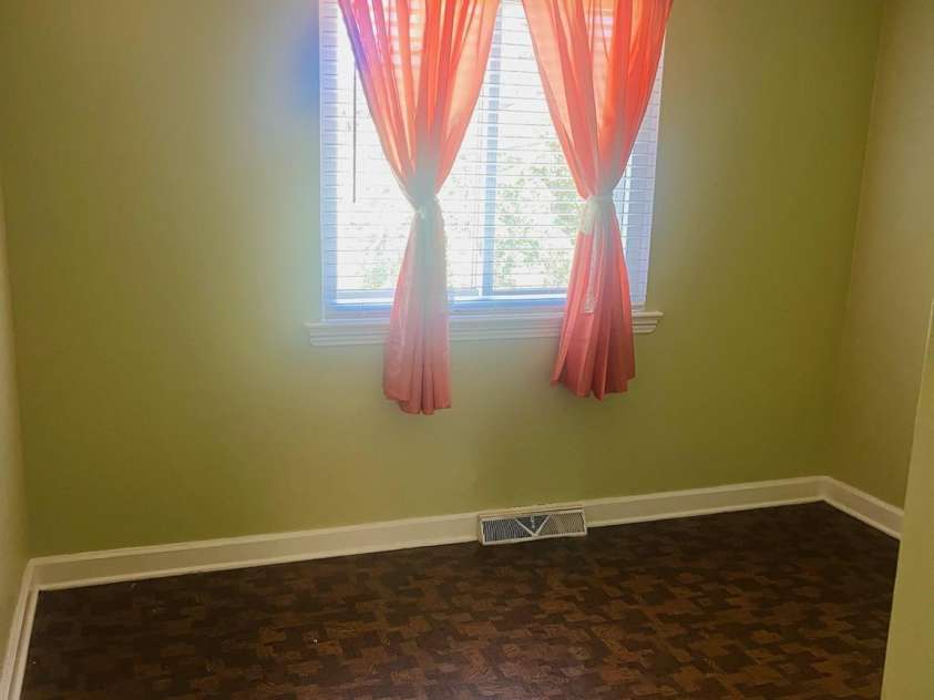 2507 Elkwood Circle, Charlotte, NC 28205.  MLS# CAR4428745, YatesRealty ID 53287. 