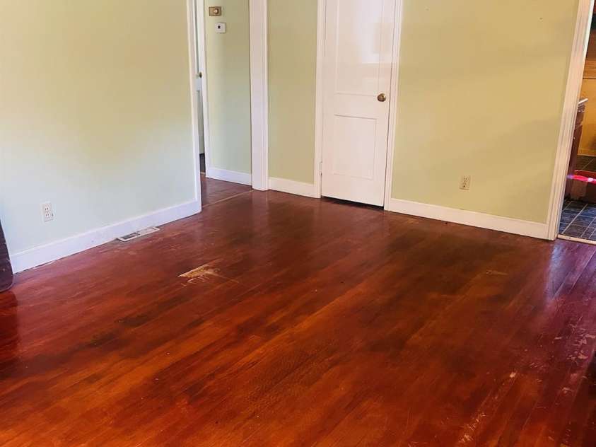 2507 Elkwood Circle, Charlotte, NC 28205.  MLS# CAR4428745, YatesRealty ID 53287. 