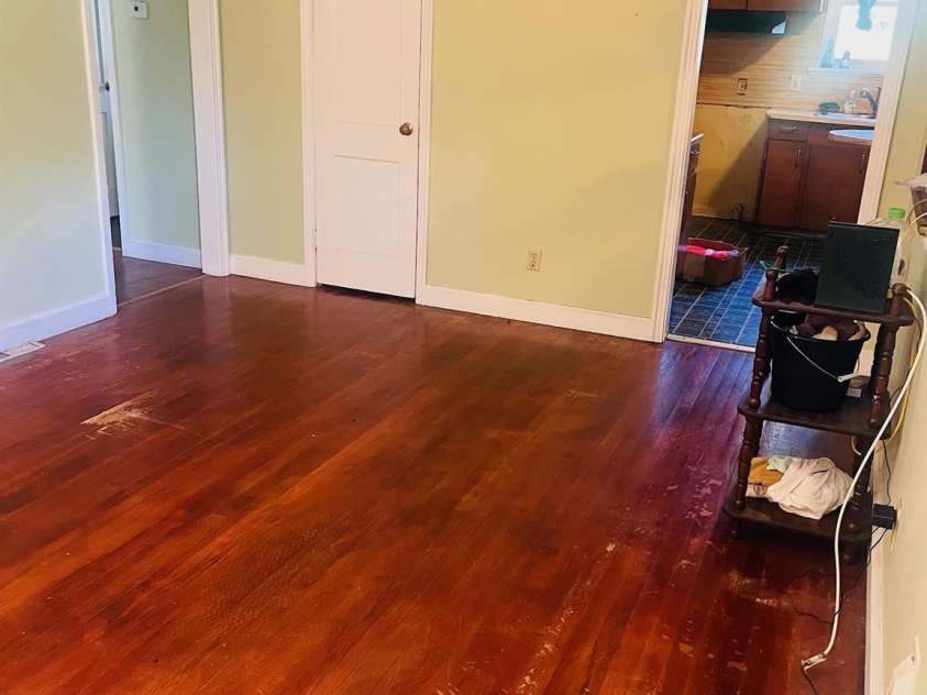 2507 Elkwood Circle, Charlotte, NC 28205.  MLS# CAR4428745, YatesRealty ID 53287. 