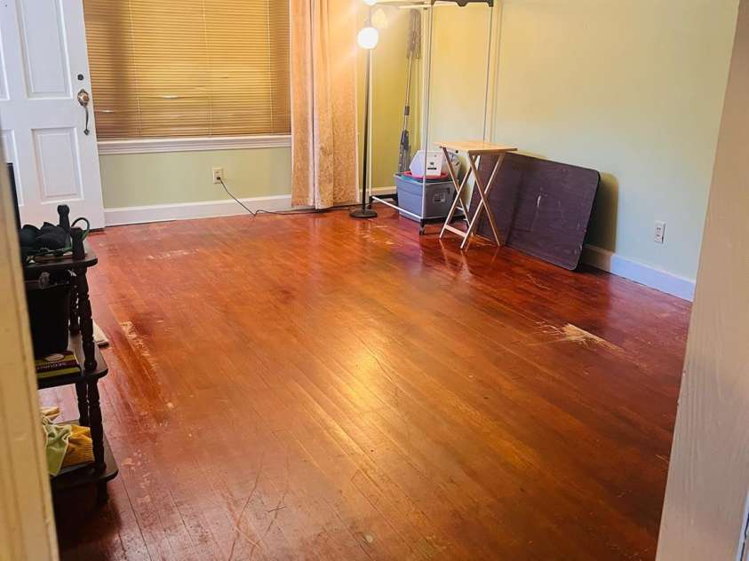 2507 Elkwood Circle, Charlotte, NC 28205.  MLS# CAR4428745, YatesRealty ID 53287. 