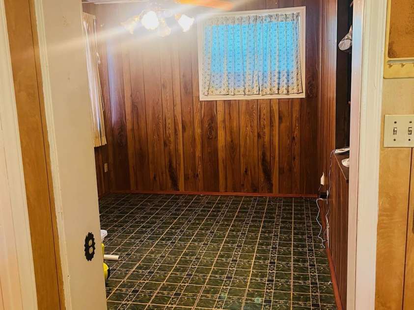2507 Elkwood Circle, Charlotte, NC 28205.  MLS# CAR4428745, YatesRealty ID 53287. 